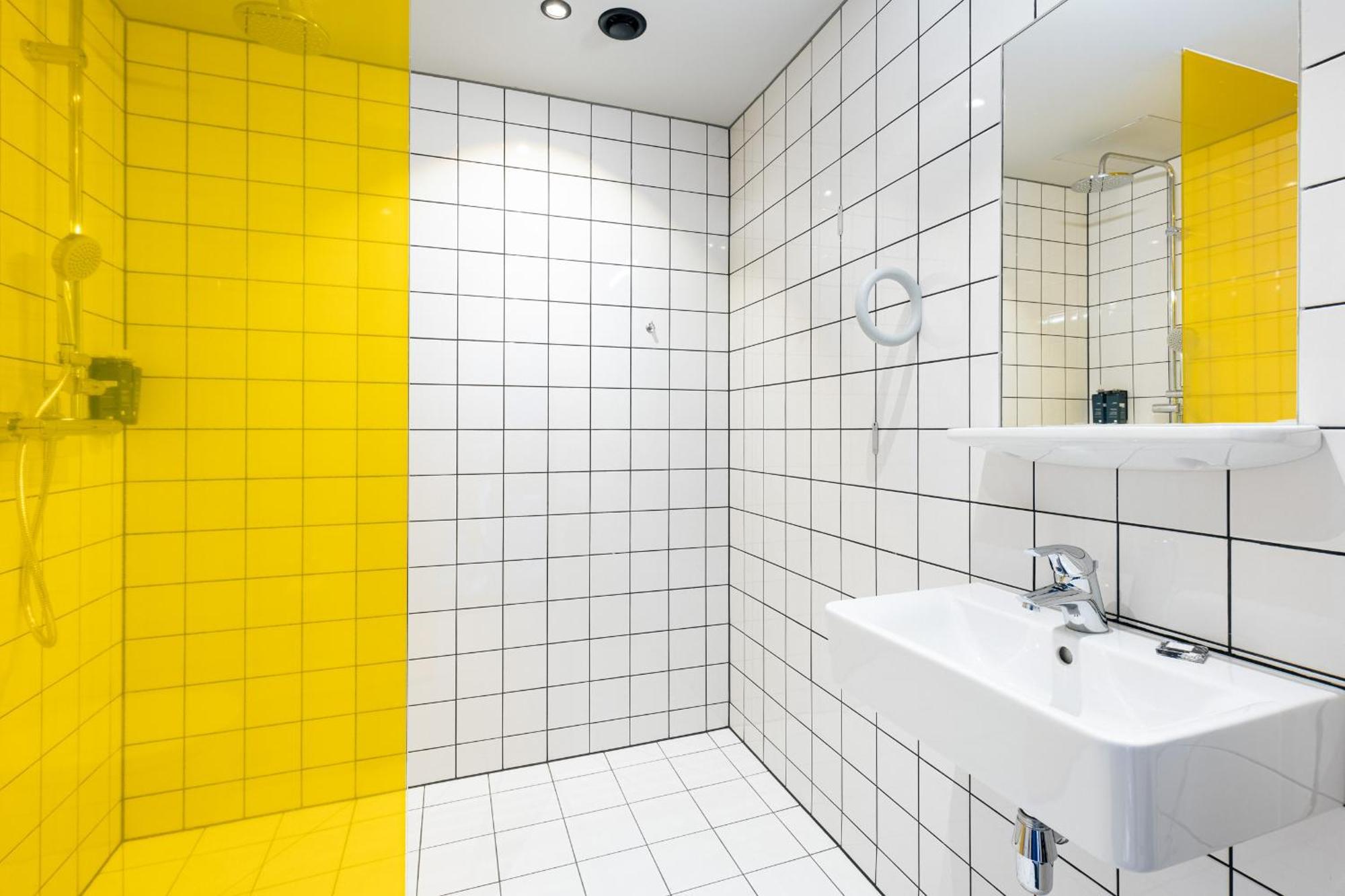 The Social Hub Vienna Hotel Ngoại thất bức ảnh Bathroom